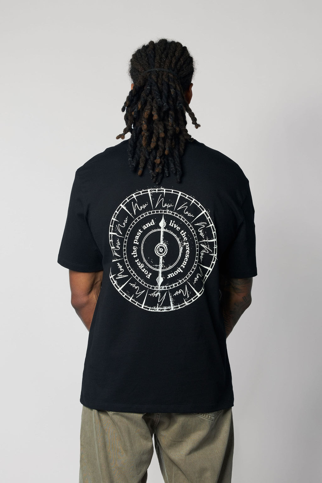 JF - Forget the Past Klok T-shirt Unisex